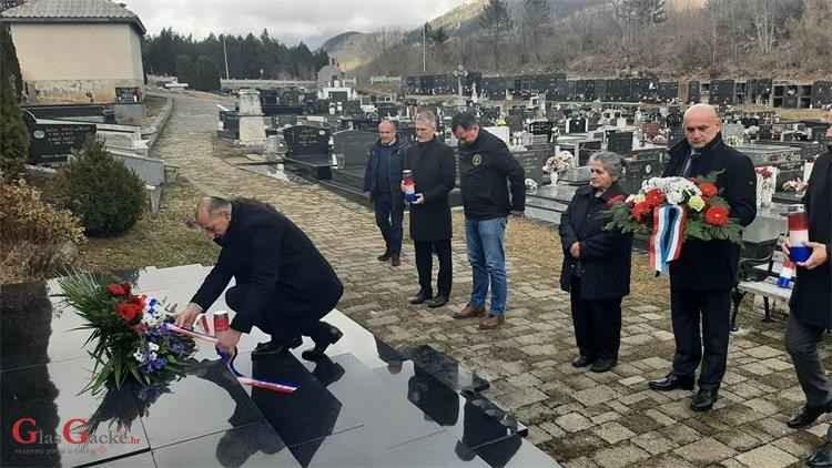 Ministar Medved odao počast Damiru Tomljanoviću - Gavranu