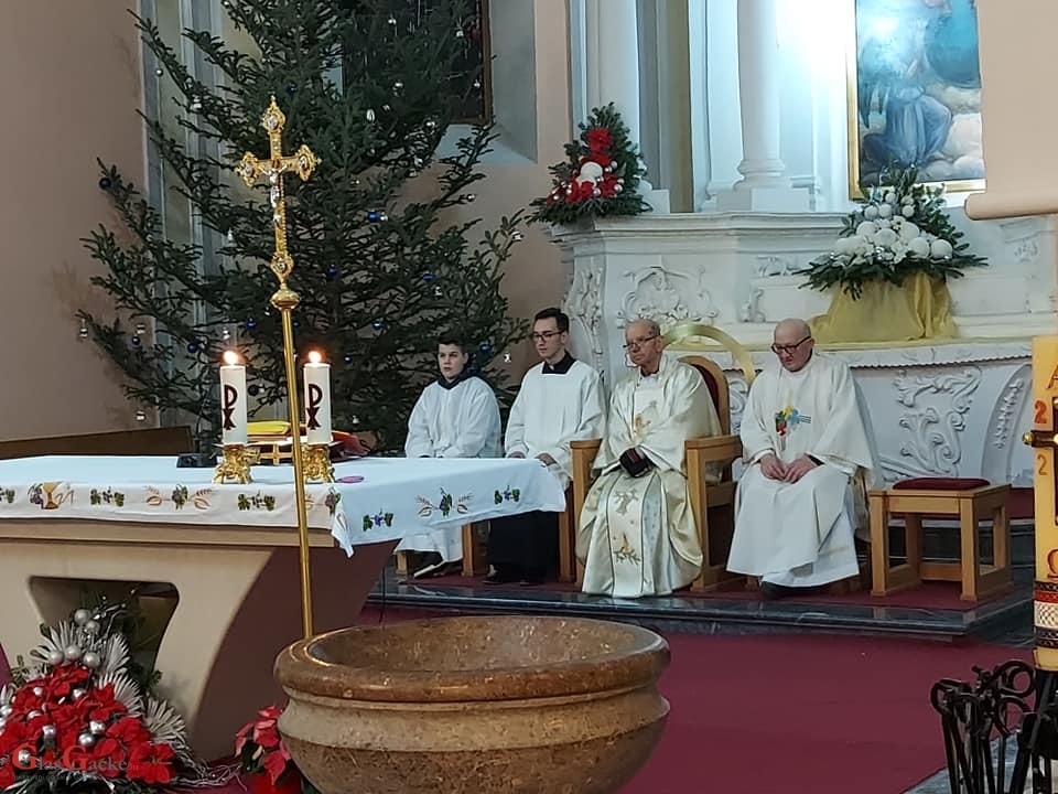 Polnoćka u crkvi Presvetog Trojstva u Otočcu