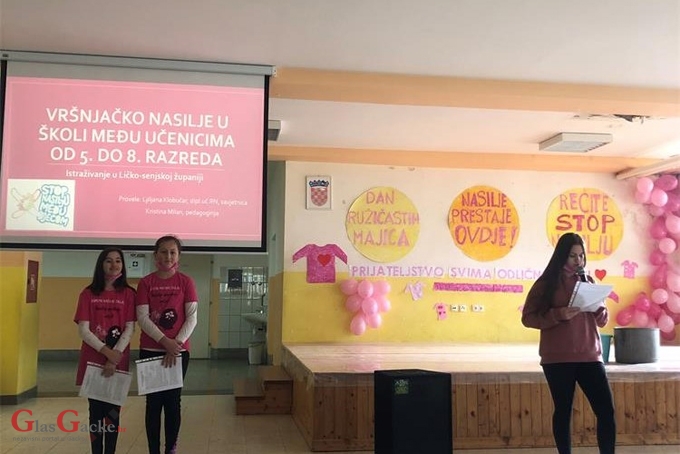 U Donjem Lapcu obilježen Dan ružičastih majica U Donjem Lapcu obilježen Dan ružičastih majica