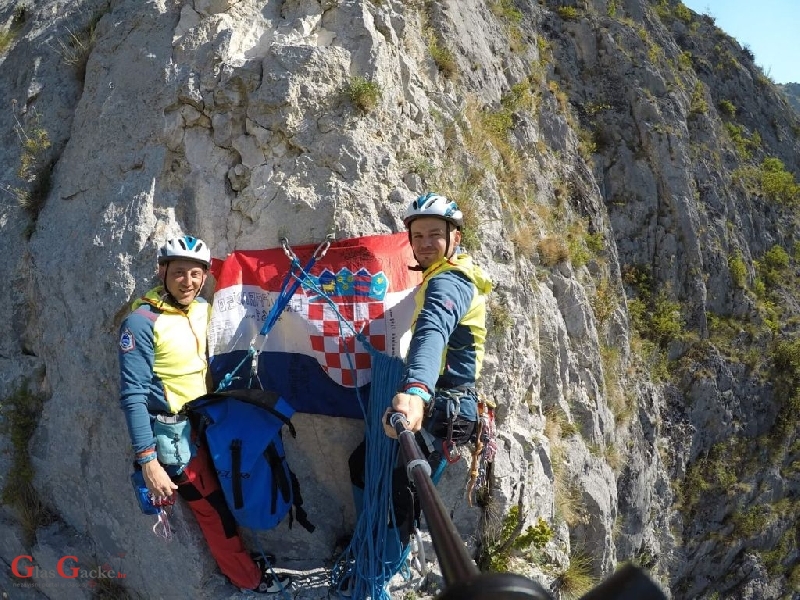 Biciklom iz Like do Rumunjske u penjanje Transilvanijskih stijena – Gačani ostvarili uspjeh vrijedan divljenja 