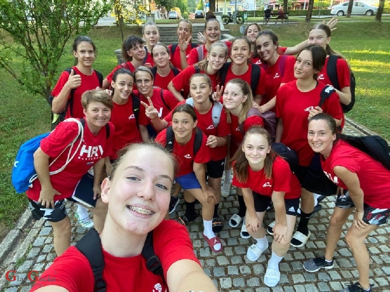 U-14 Hrvatska reprezentacija na pripremama u Otočcu U-14 Hrvatska reprezentacija na pripremama u Otočcu