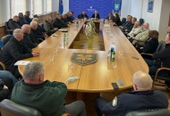 Sastanak župana Petryja s ratnim zapovjednicima i braniteljskim udrugama Sastanak župana Petryja s ratnim zapovjednicima i braniteljskim udrugama