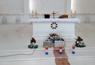 I dalje se donosi kamenje s uklesanim imenima mjesta poslijeratnog zločina I dalje se donosi kamenje s uklesanim imenima mjesta poslijeratnog zločina