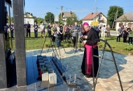 Biskup Bogdan blagoslovio spomenik hrvatskim braniteljima u Josipdolu Biskup Bogdan blagoslovio spomenik hrvatskim braniteljima u Josipdolu