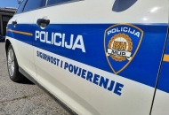 Osumnjičen da je počinio kazneno djelo i više prekršaja Osumnjičen da je počinio kazneno djelo i više prekršaja