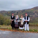 Gačani se snimili za svjetsku zbirku fotografija u narodnima nošnjama